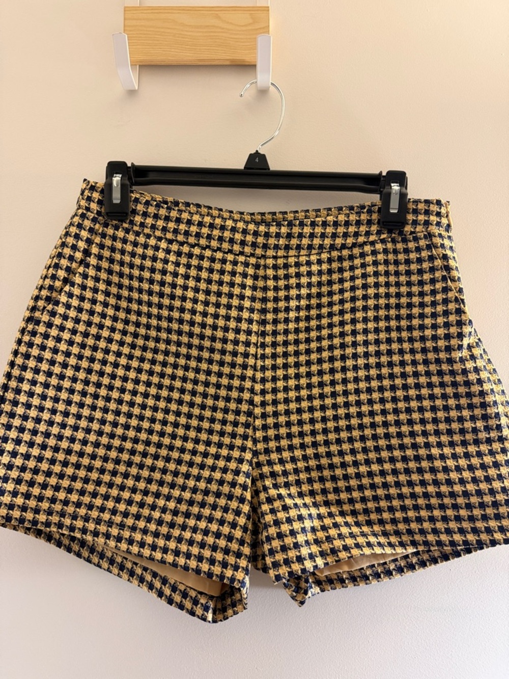 pretty garbage Navy and Tan Houndstooth Tank Top - Picture 2 of 5